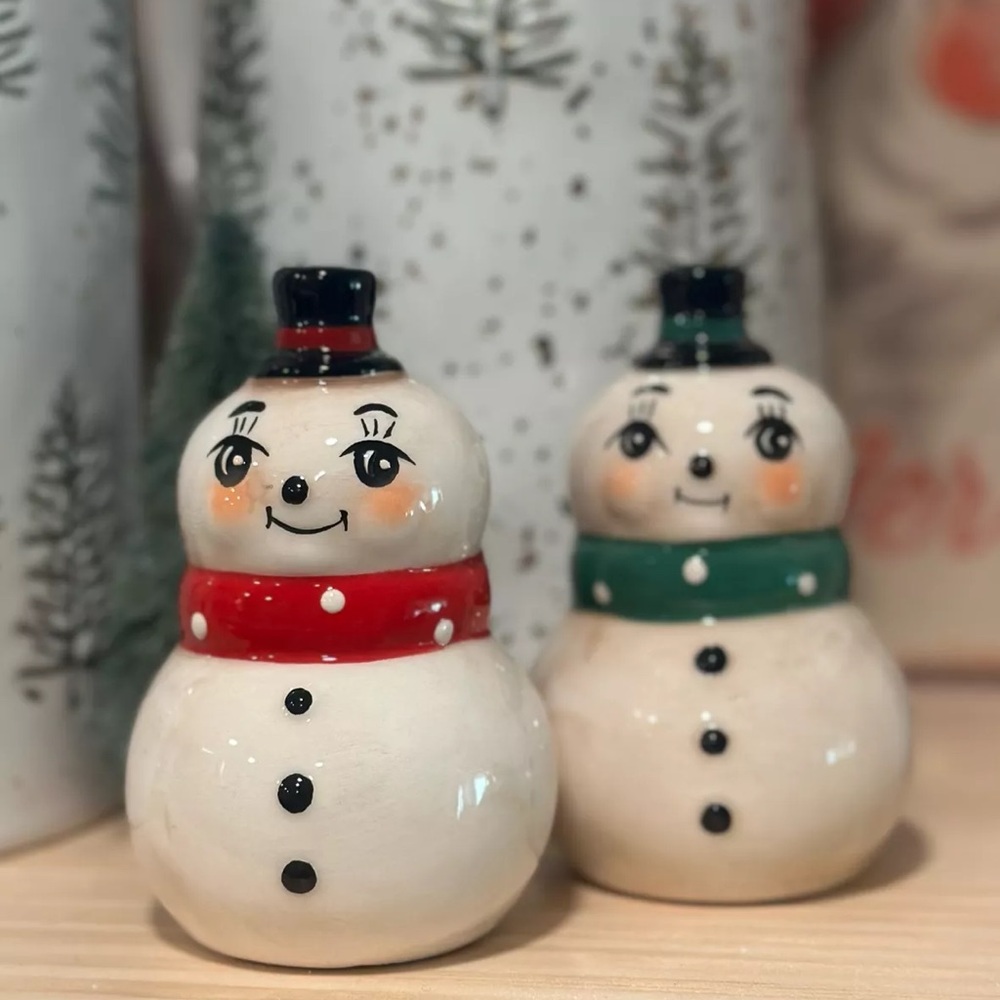 NEW Johanna Parker Christmas Salt & Pepper Shakers Red & Green Snowman